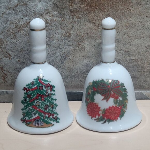 Vintage Pair Christmas Bells Christmas Tree & Christmas Wreath Gold Band - Picture 1 of 9